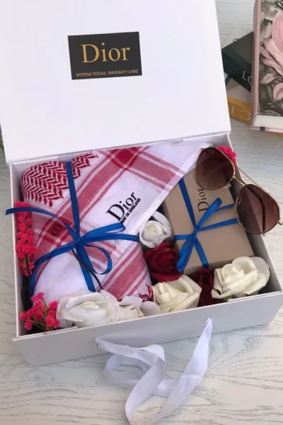 بكج ديور شماغ ونظارة