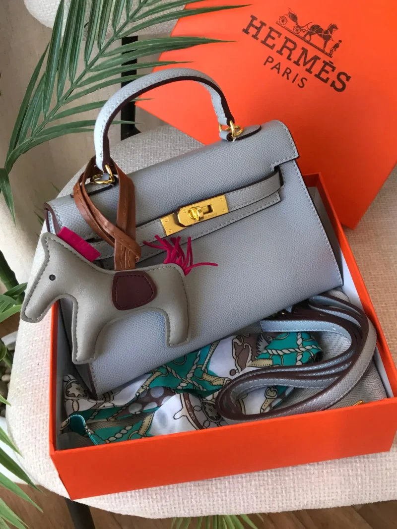 شنطة هرمز فضي