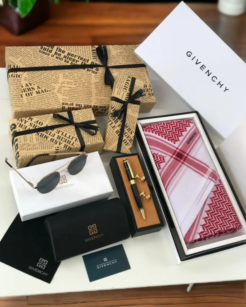 طقم شماغ ونظارة وقلم وكبك