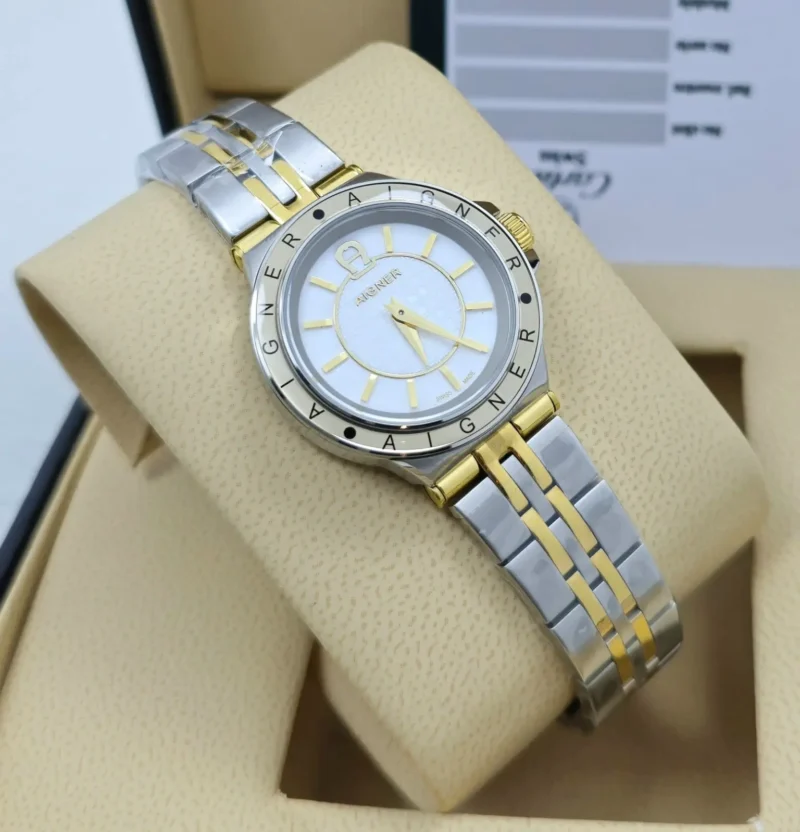 ساعات نسائية براند اقنر