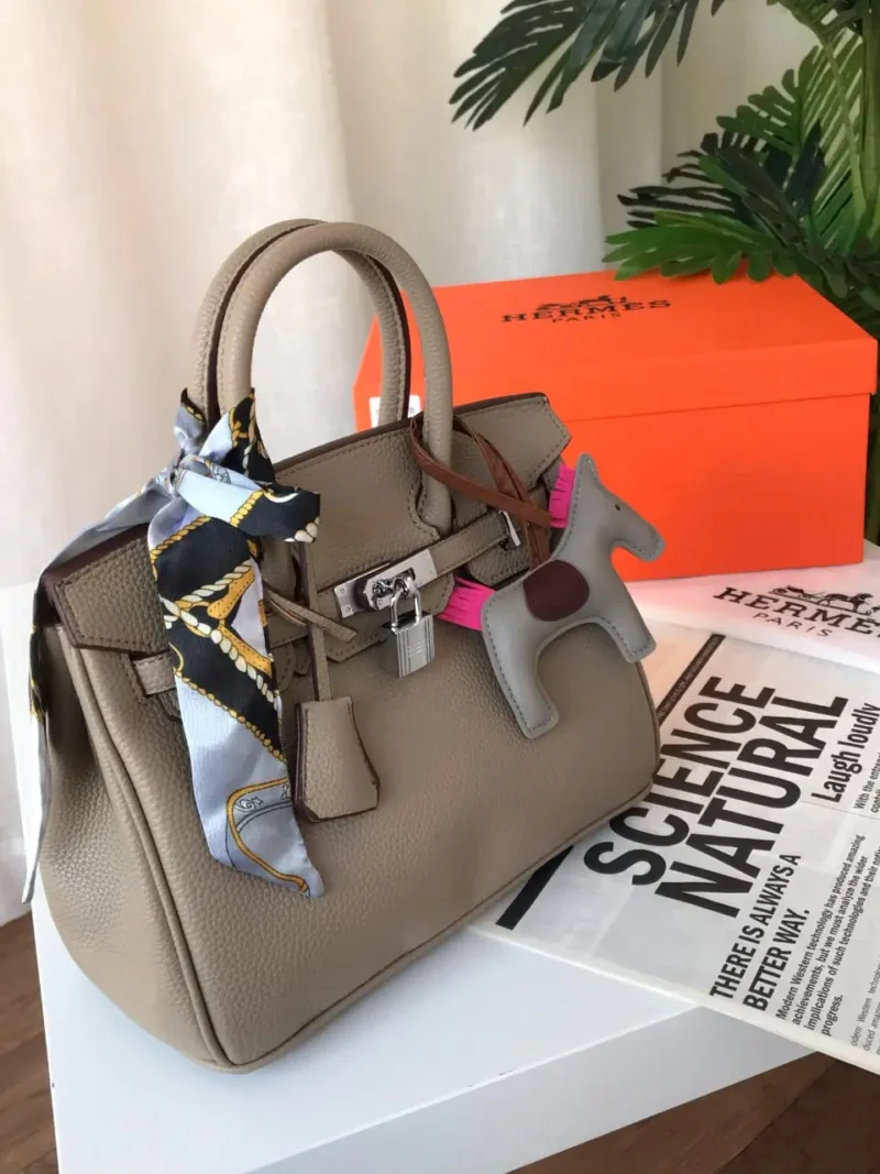 شنطه هرمز الهبه 2025