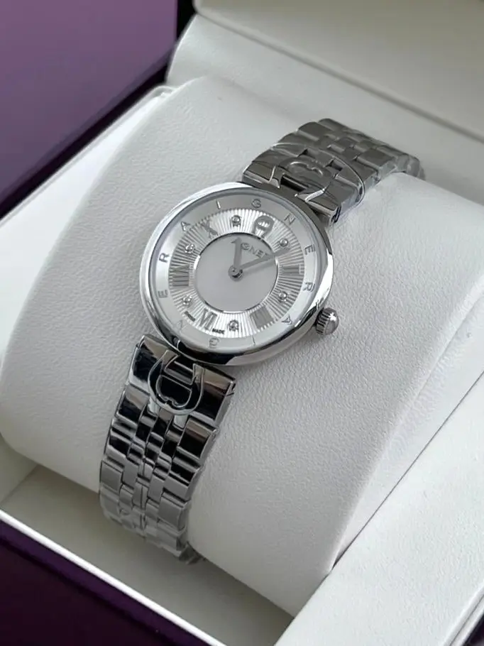 ساعه اقنر نسائيه فضيه