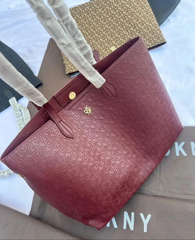 شنطة دكني حمراء