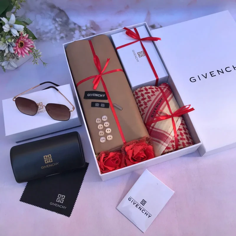 هدية شماغ وقماش ونظارة