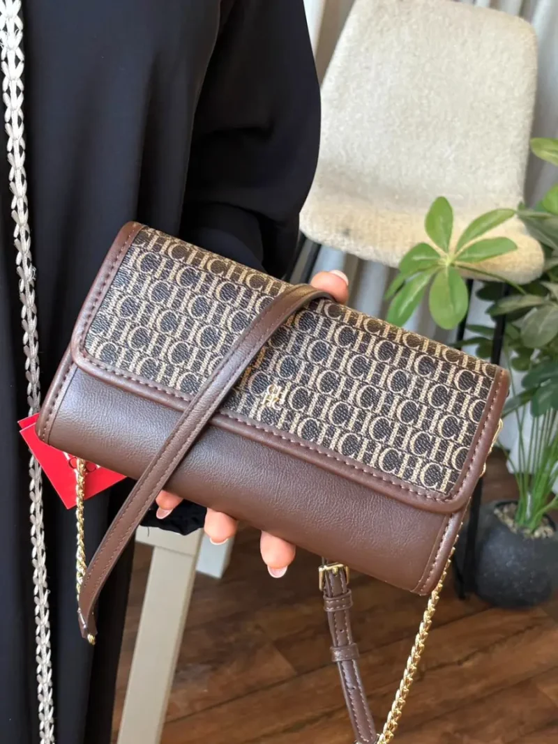 شنطة صغيرة جلد