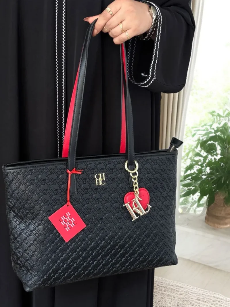 شنطة كبيرة ماركة سي اتش