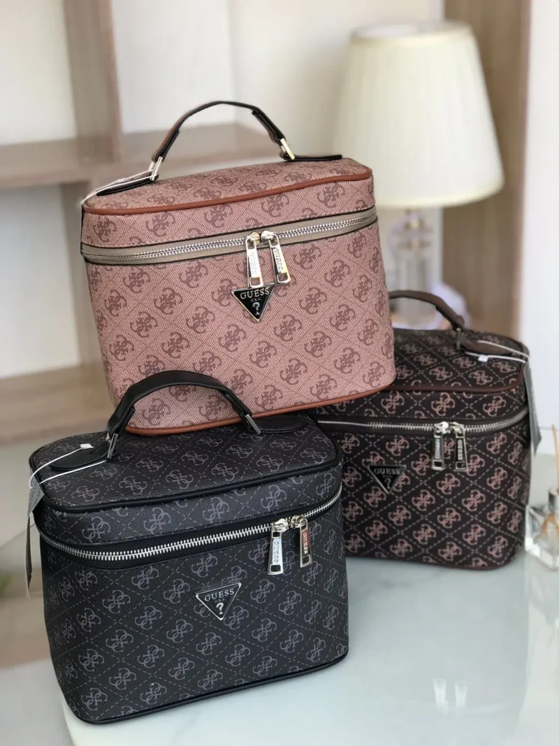 شنط مكياج ماركات