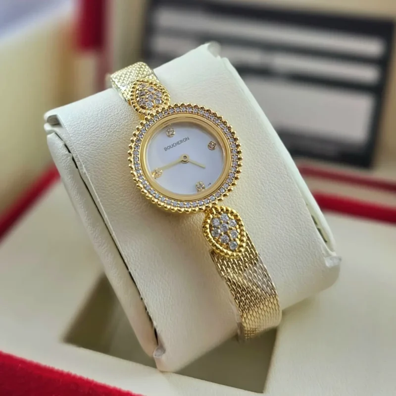 ساعة بوشرون ذهبي