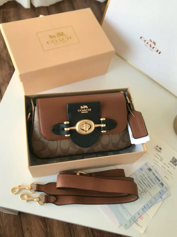 شنطة كتف للنساء