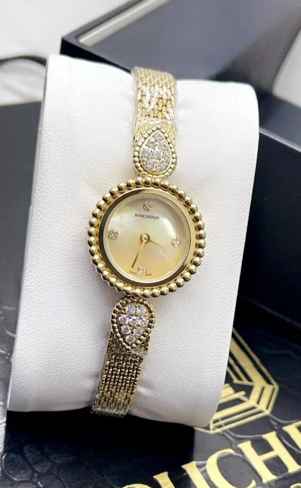 ساعة بوشرون للنساء