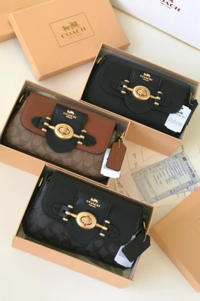 شنطه كتف كوتش