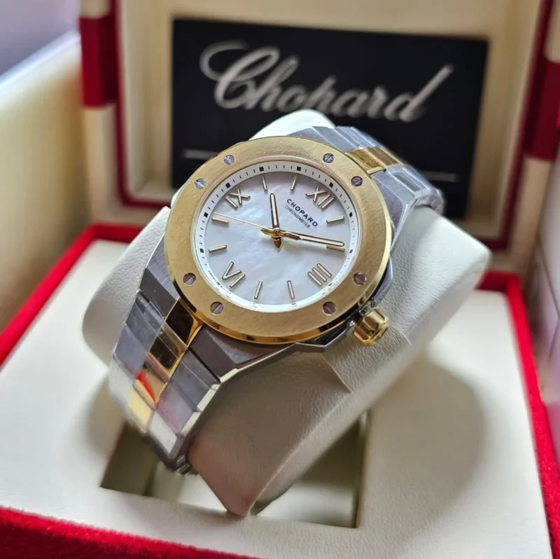 ساعة شوبارد نسائية