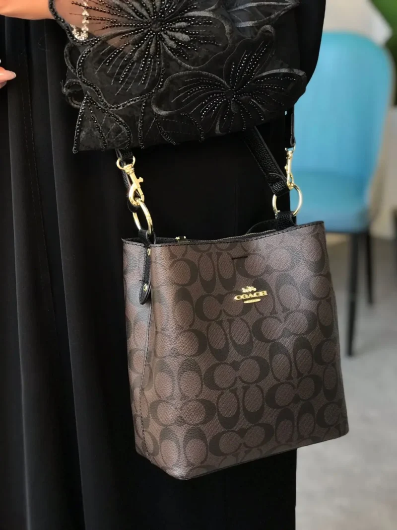 شنطة كوتش طويلة