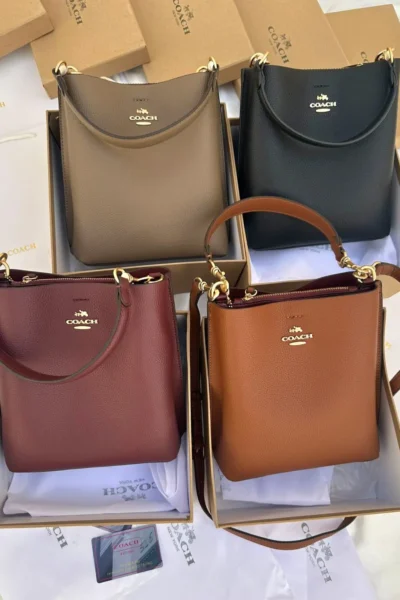 شنط كوتش 2025