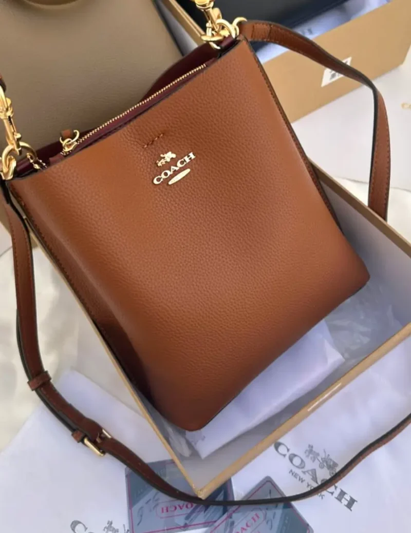 شنط كوتش جامعيه