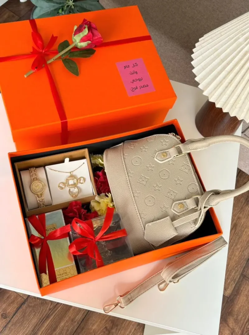 طقم هديه نسائي للعيد