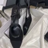 كعب شانيل اسود دانتيل