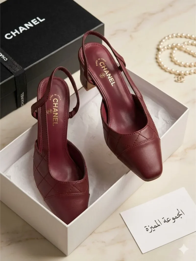 كعب عنابي شانيل