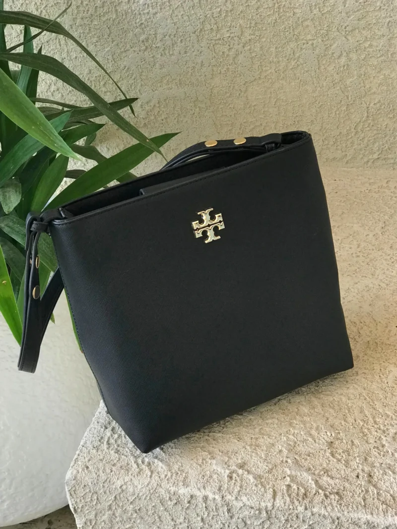 توري بورش شنط سوداء