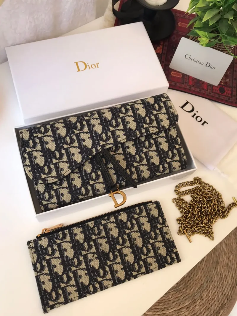 شنط باوتش ديور