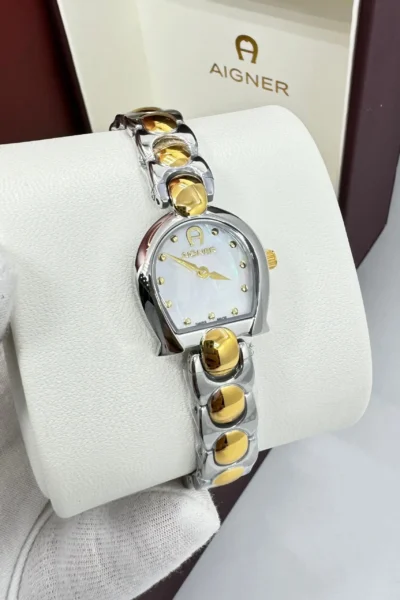 ساعات اقنر نسائية 2024