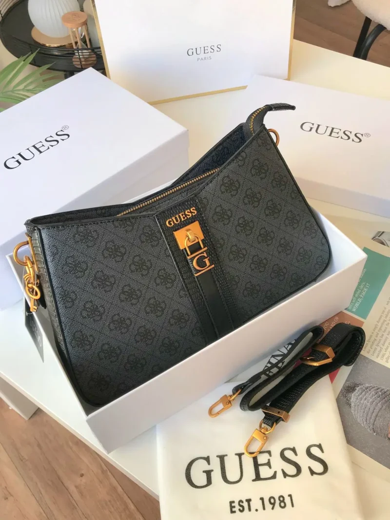 شنطة جيس السوداء