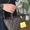 شنطه فندي نسائي