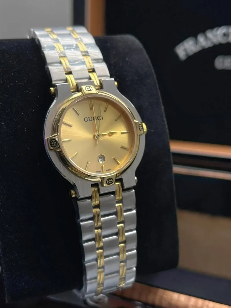 ساعة غوتشي نسائي