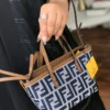 شنطه فندي زرقاء