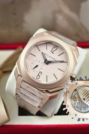 ساعات بولغاري اوكتو