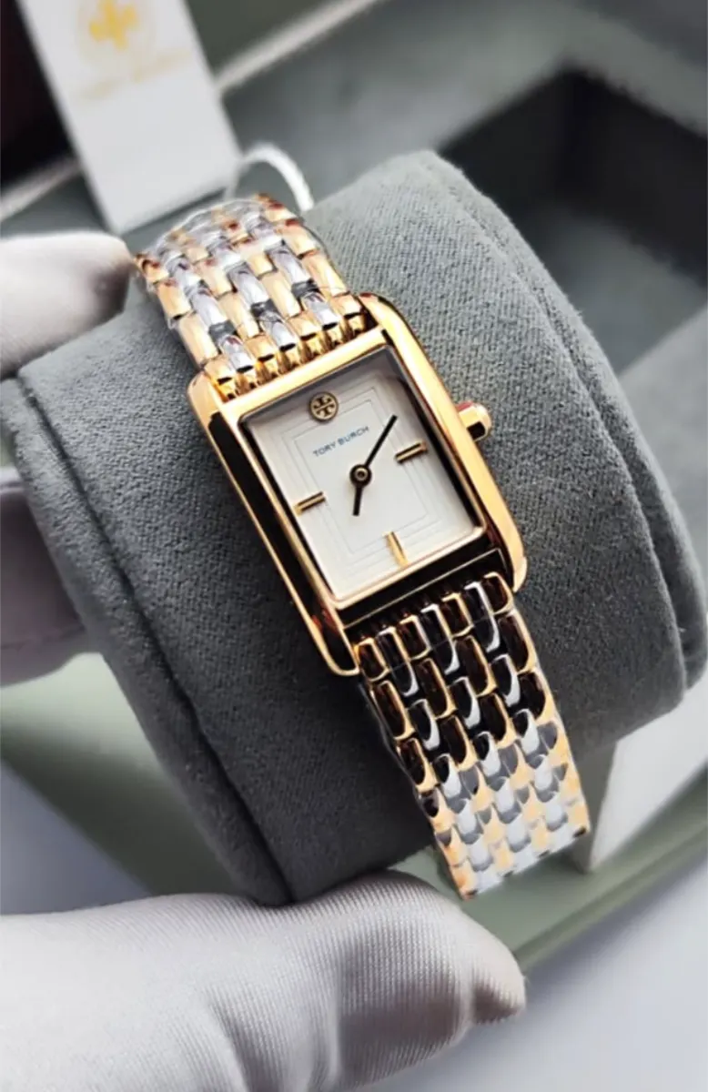 ساعه نسائيه نحيفه