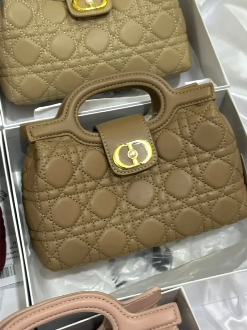 شنط ديور ترند