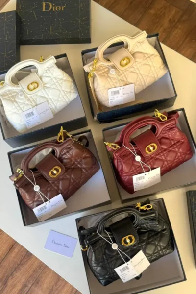 شنط كريستيان ديور