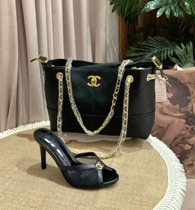 طقم شنط مع كعب شانيل