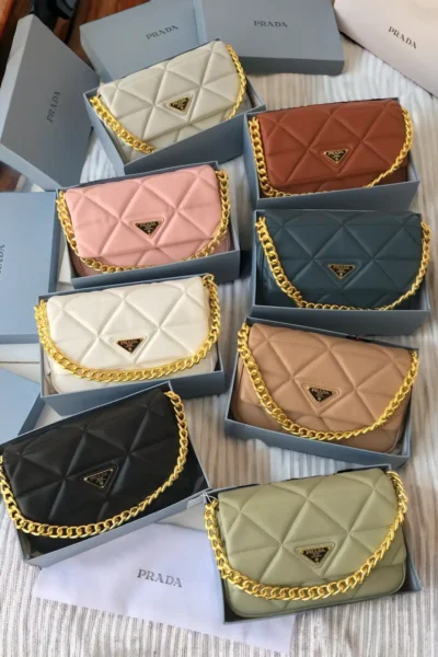 موديلات شنط برادا