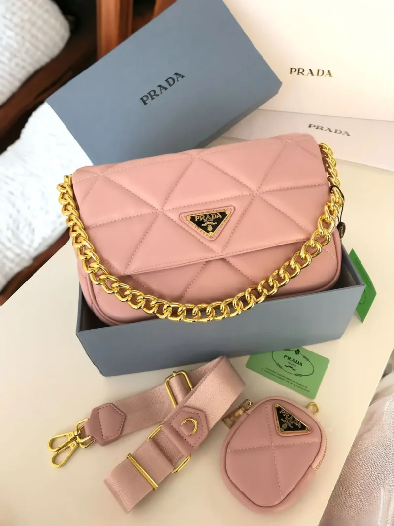 شنط برادا وردي