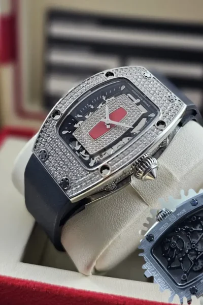 ساعة ريتشارد ميل نسائي