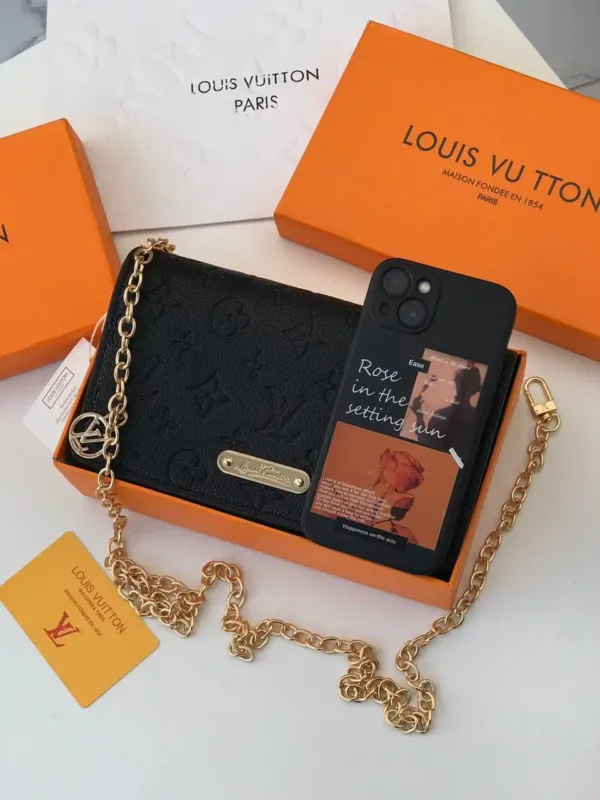 شنطة LOUIS VUITTON صغيرة