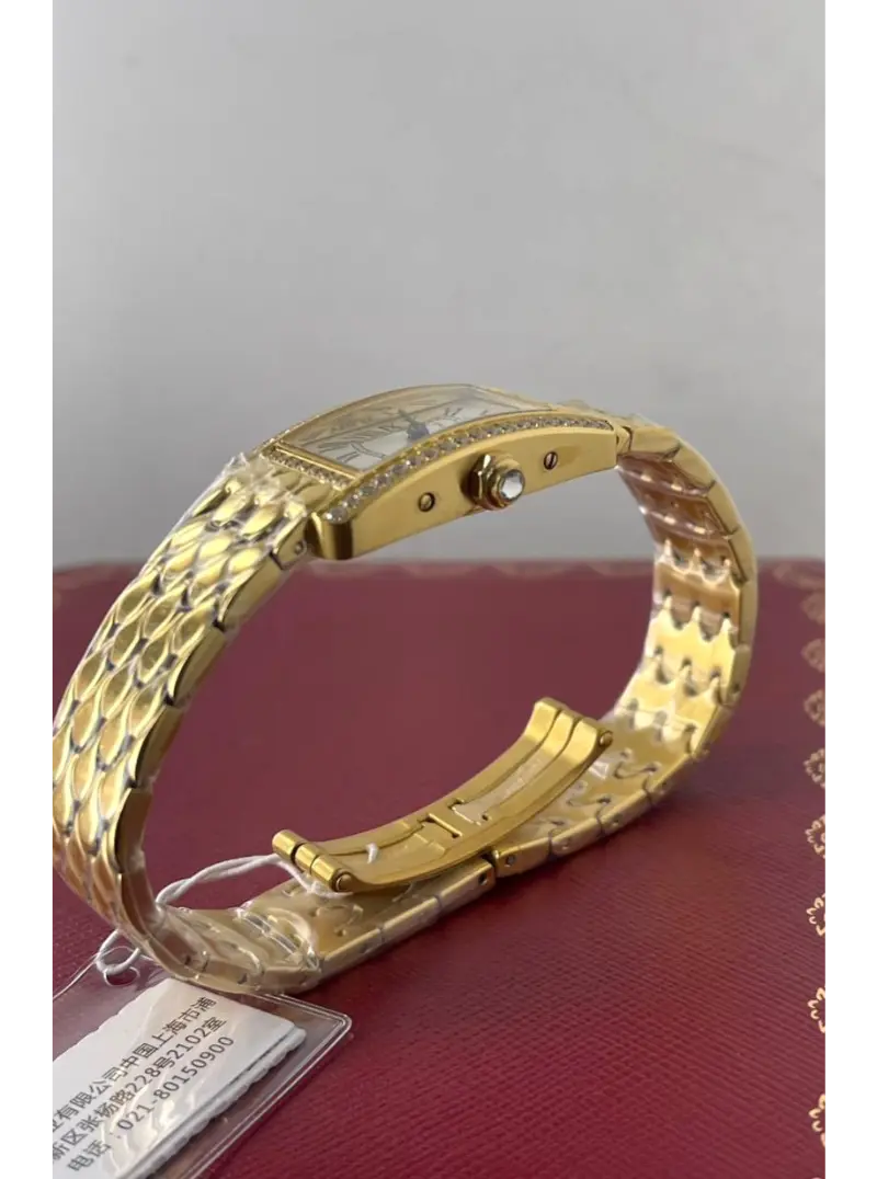 ساعه كارتير نسائيه ذهبيه مستطيل