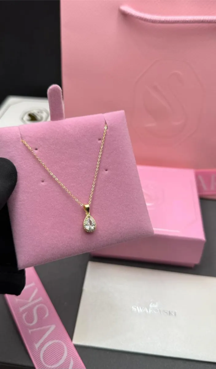 سلاسل Swarovski