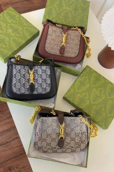 شنطة قوتشي جاكي