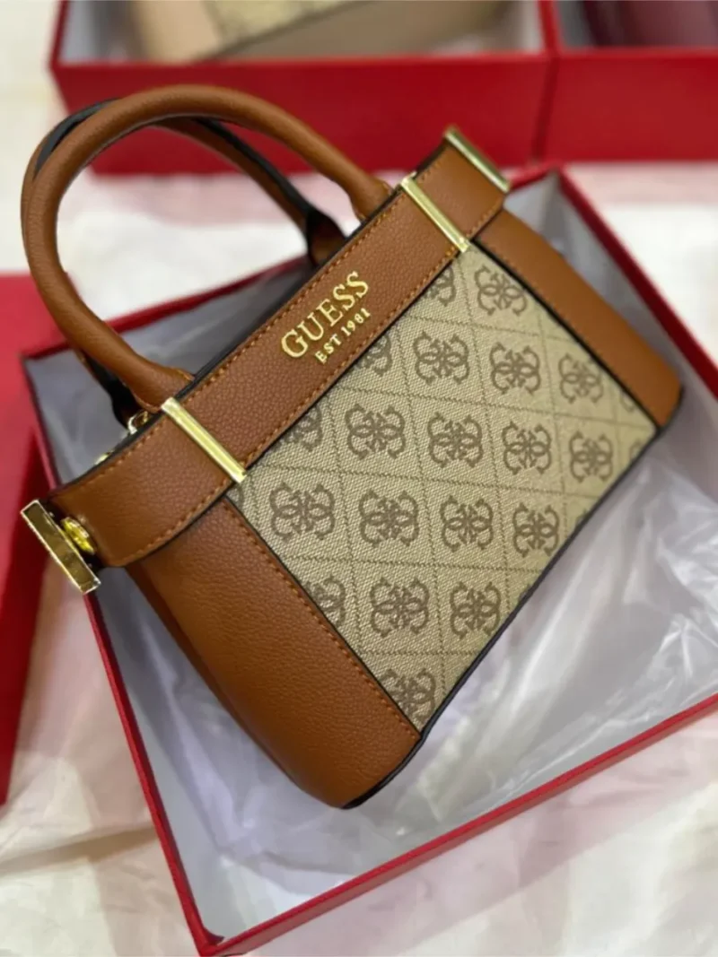 صور شنط جيس