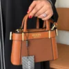 ماركة GUESS شنط