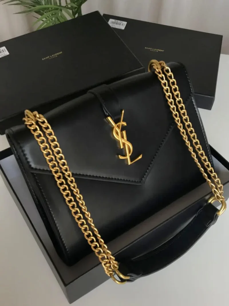 شنط سان لوران درجة اولى