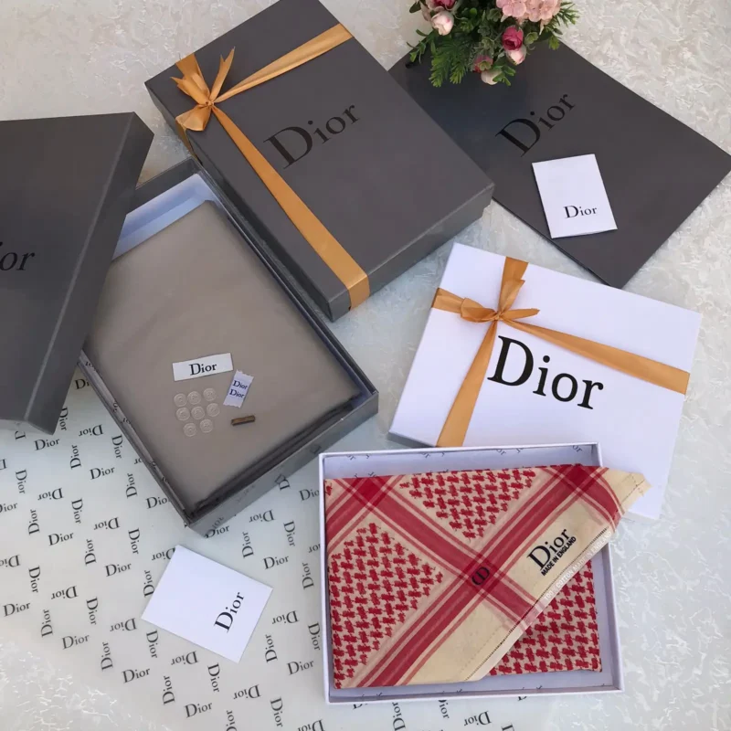 شماغ وقماش ديور شتوي