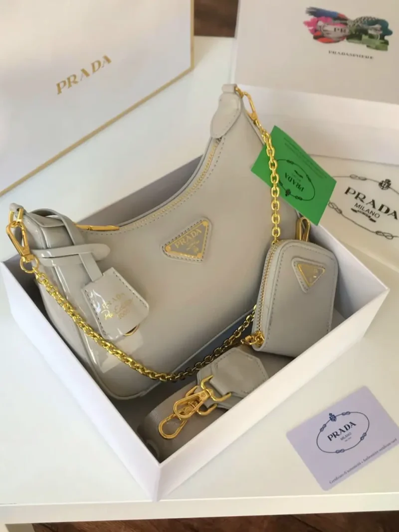 شنطة برادا رصاصي