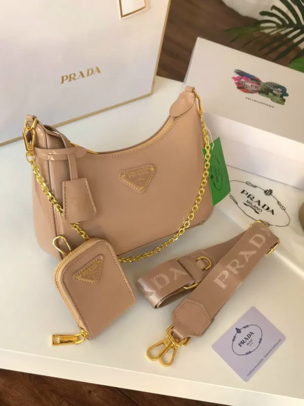 شنطة برادا بنك