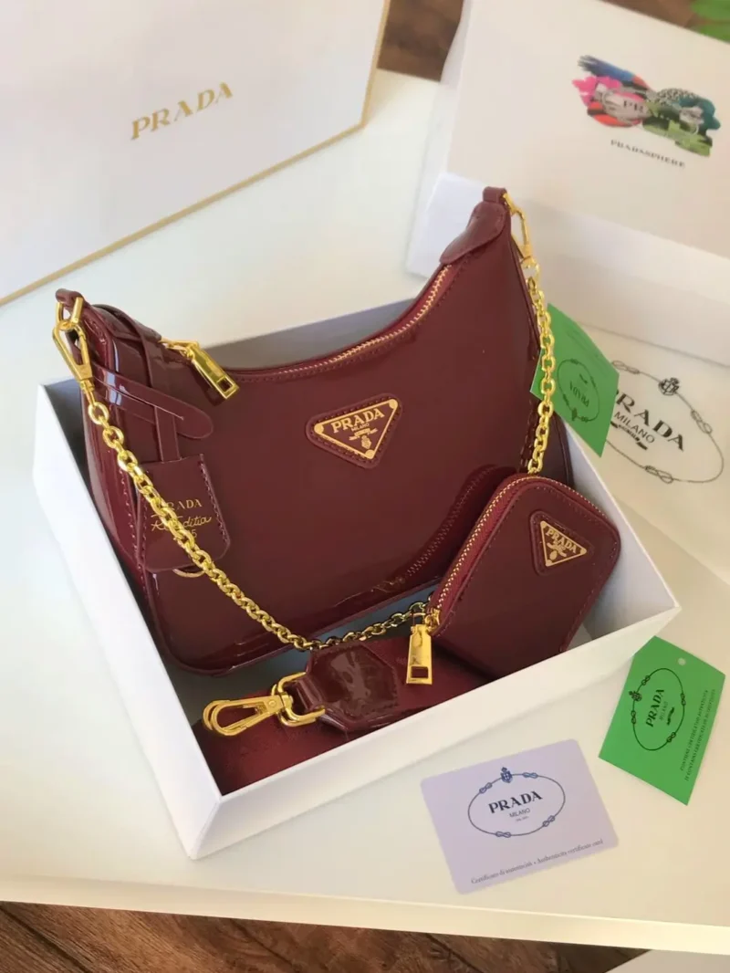 شنطة برادا جلد عنابي