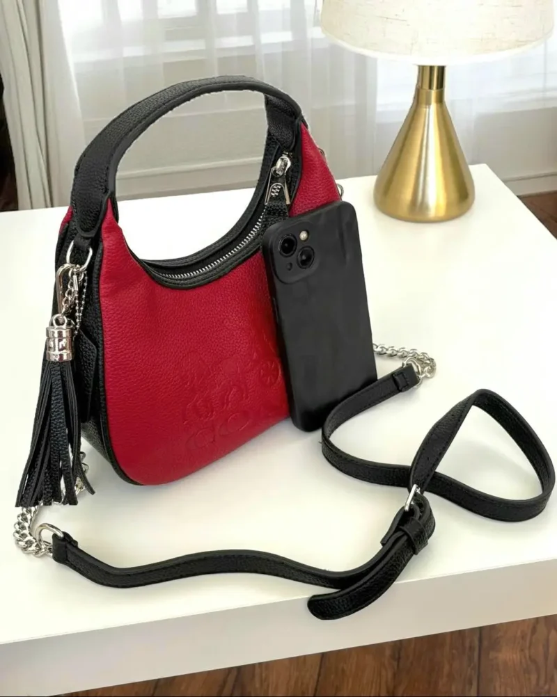 شنطه كوتش حمرا