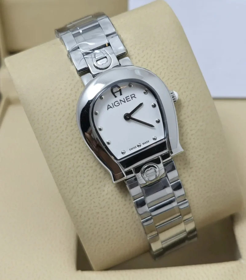 ساعة اغنر نسائي فضي